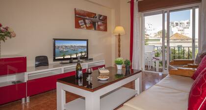 B45 - Main Avenue 2 Bed Apartment