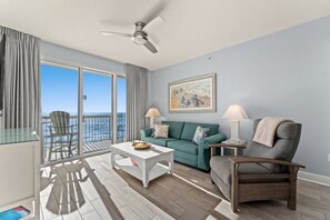 TV, DVD-spiller og bøker