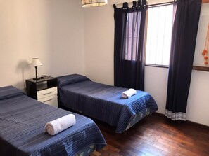 Apartamento | 3 quartos, Wi-Fi de cortesia, roupa de cama