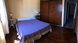 3 bedrooms, free WiFi, bed sheets