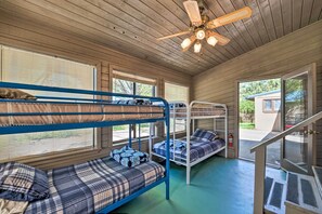 3 bedrooms, internet, bed sheets - Ruidoso Home ~2 Mi to Links at Sierra Blanca! (Ruidoso)
