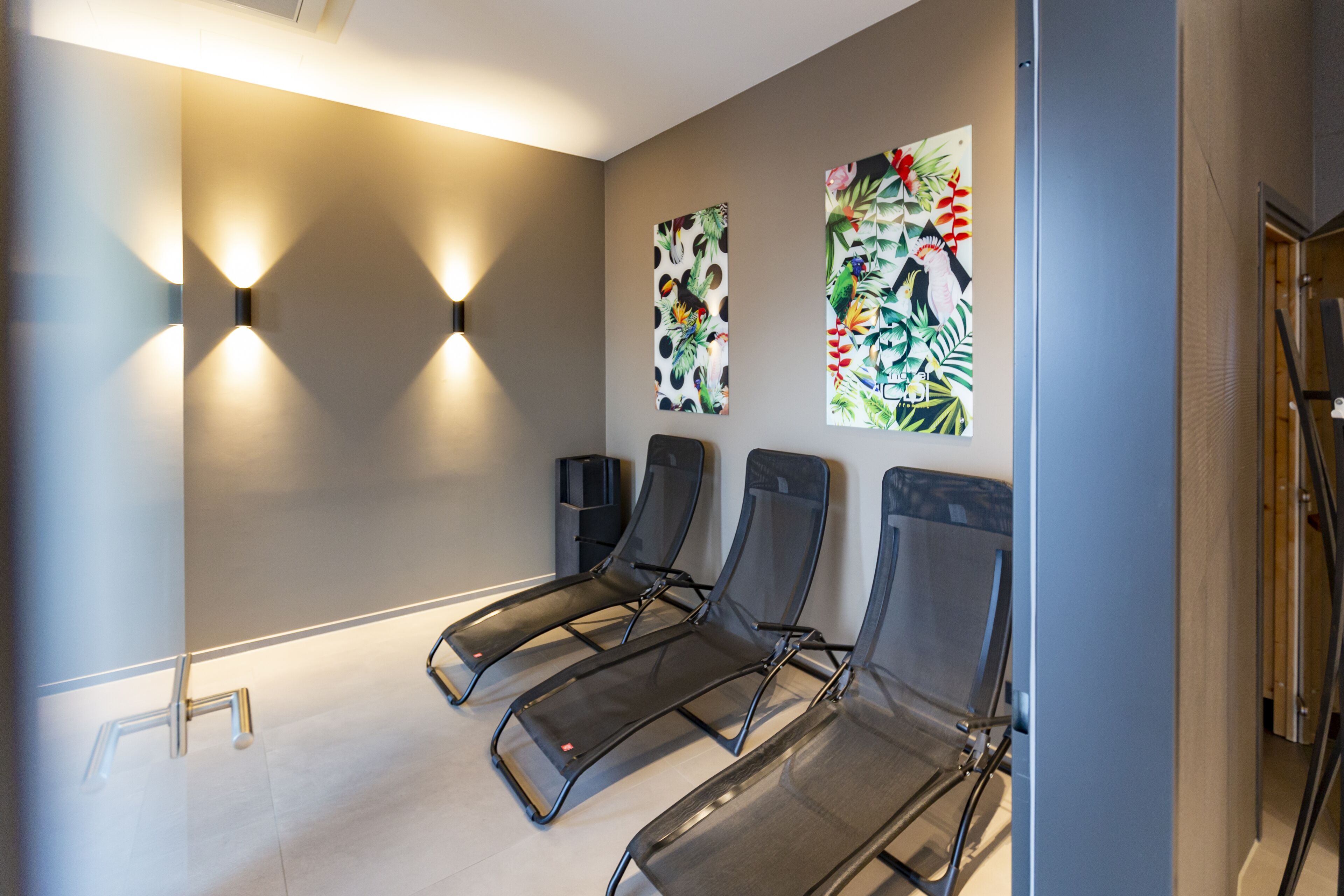 couples treatment room(s), sauna