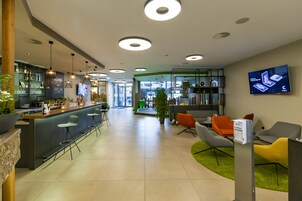Lobby-Lounge