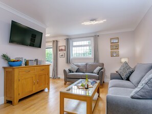 DVD player - 2 bedroom accommodation in Steyning (Steyning)