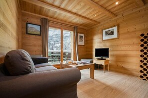 TV - Appartement La Sauvageonne, Servoz (Chamonix), France (Servoz (Chamonix))