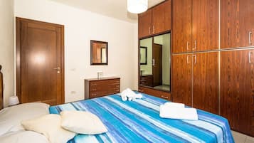 1 quarto, ferros/tábuas de passar roupa, Wi-Fi, roupa de cama