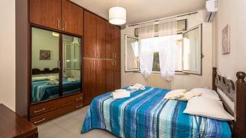 1 chambre, fer et planche Ă repasser, Wi-Fi, draps fournis