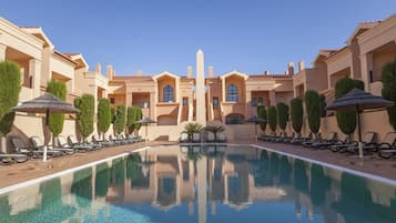 ์ํํธ (2 Bedrooms) | ํ๋ฉด๋