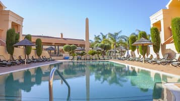 ์ํํธ (2 Bedrooms) | ํ๋ฉด๋