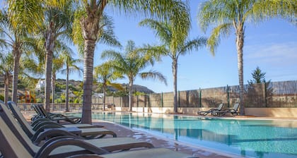 B27 - Luz Bay 2 Bedroom Apartment