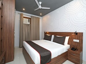 Standard Double Room | Free WiFi - Collection O 37926 Banquet Sector 52 (Gurugram)