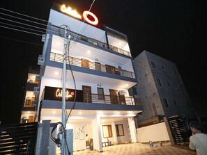 Ngoại thất