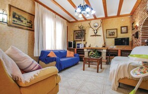 Fernseher, Kamin, Tischfußball, Tischtennisplatte