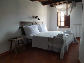 Soundproofing, free WiFi, bed sheets - Luna & Stelle (Villafranca in Lunigiana)