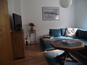 TV - Apartment Annabelle, 15134 - Apartment Annabelle (Leer (Ostfriesland))