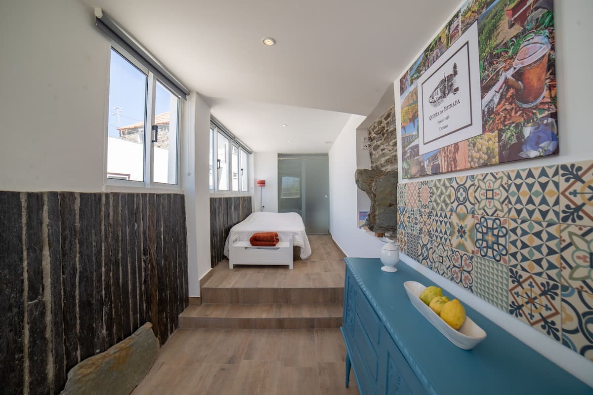 Basic Studio, 1 Double Bed | 1 bedroom, soundproofing, iron/ironing board, free WiFi