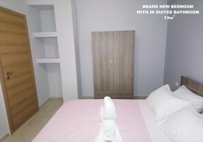 3 bedrooms, in-room safe, iron/ironing board, WiFi - JK'S Guesthouse(105 square meters House) (Kardamaina)