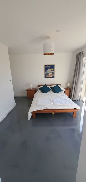 5 Schlafzimmer, Bügeleisen/Bügelbrett, kostenloses WLAN, Bettwäsche