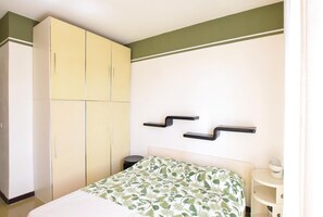1 bedroom, free WiFi, bed sheets