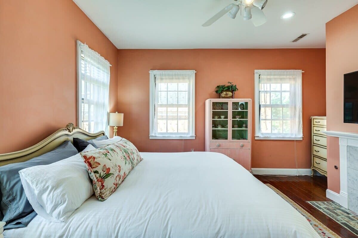 Master Bedroom with King Bed