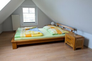 3 Schlafzimmer, Reisekinderbett, WLAN