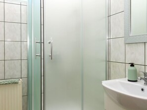Bathroom - Sapphire by Interhome (Balatonmariafurdo)