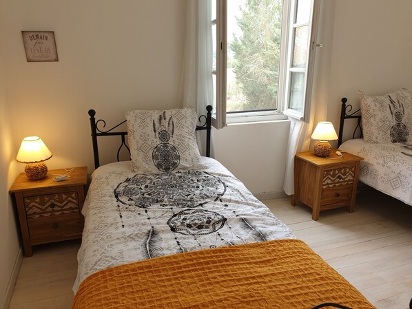 2 bedrooms, iron/ironing board, travel crib, free WiFi