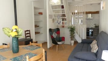 Een smart-tv en een dvd-speler