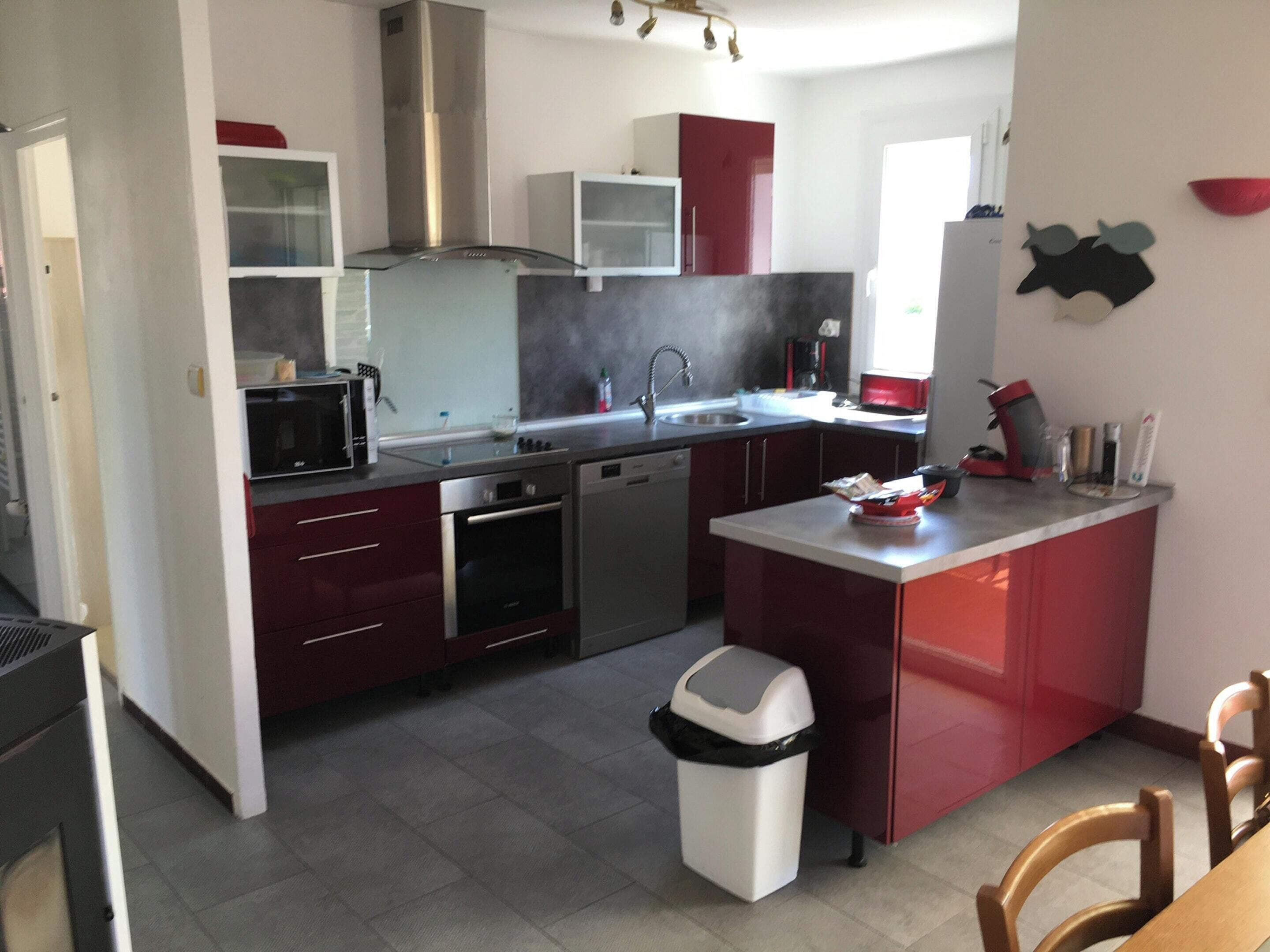 Kaffetrakter/tekoker, kjøleskap, mikrobølgeovn og ovn