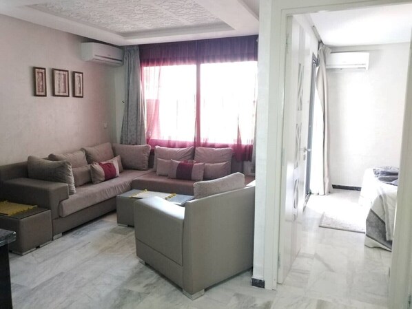 TV - beautiful holiday apartment in Marrakech (Marrakech)