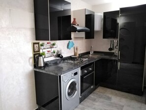 Fridge, microwave, oven, stovetop