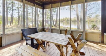 Lakefront home on private peninsula w/ 2 piers & lovely water views - 2 dogs OK