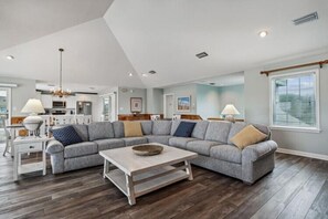 TV, fireplace - 3 Bedroom Ships Watch Home Just 325ft to Beach Access (Duck)