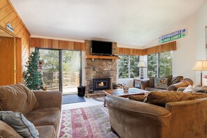 Smart TV, fireplace, video games