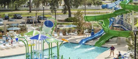 Sisäuima-allas, ulkouima-allas