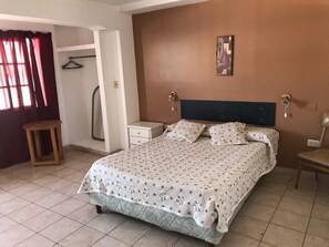 1 Schlafzimmer, Bügeleisen/Bügelbrett, kostenloses WLAN, Bettwäsche