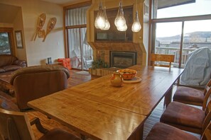 TV, peis og stereoanlegg