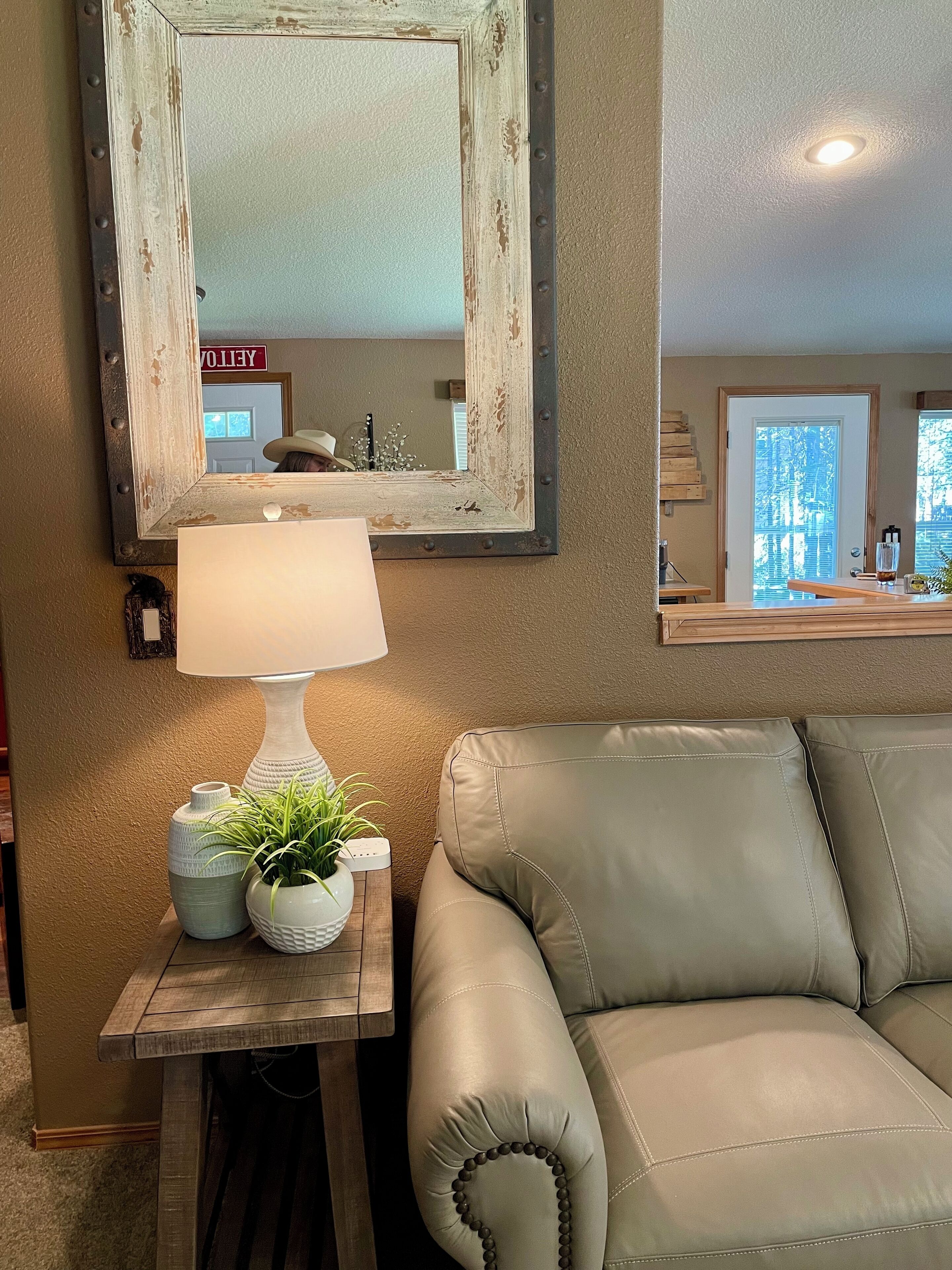 Smart TV, fireplace, DVD player, video library