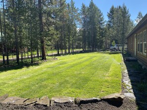 Property grounds - Cabin w/ Hot Tub, 2 Car Garage, close 3 min walk to the Lake! (Island Park)