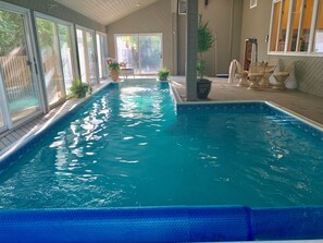 Innenpool, beheizter Pool