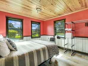 3 quartos, ferros/tábuas de passar roupa, Wi-Fi de cortesia