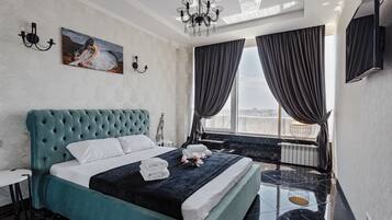 2 bedrooms, iron/ironing board, travel cot, free WiFi