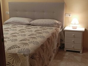 1 quarto, ferros/tábuas de passar roupa, Wi-Fi de cortesia