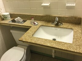 Standard Room, 1 Queen Bed | Bathroom | Combined shower/tub, free toiletries, hair dryer, towels