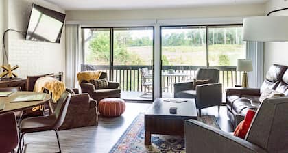 Golf edessä Condo - 4 sänkyä - kävelymatkan päässä Pinehurstin kylästä