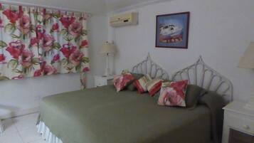 2 bedrooms, in-room safe, iron/ironing board, WiFi