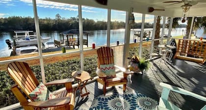 Coastal Retreat on Waterway w/Hot Tub
