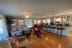 Smart TV, fireplace, video games, printers