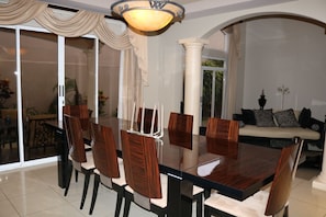 Casa, 5 camere da letto | Pasti in camera