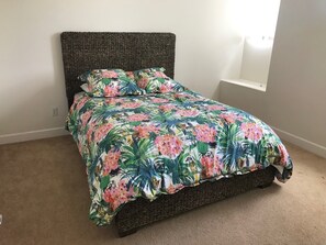 5 bedrooms, WiFi, bed sheets